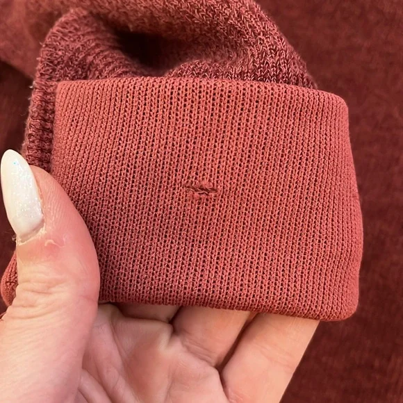 Urban Outfitters split neck cropped long sleeve boxy top - Picture 4 of 4